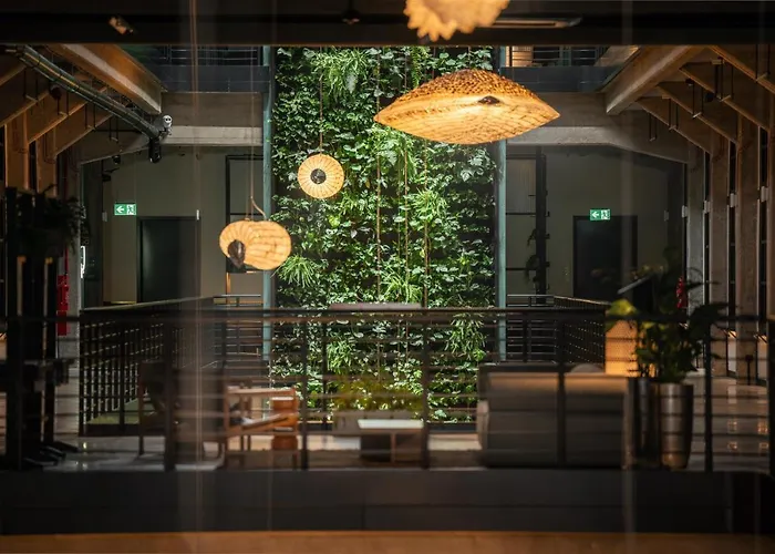 Aparthotel Montownia Lofts & Experience 4*