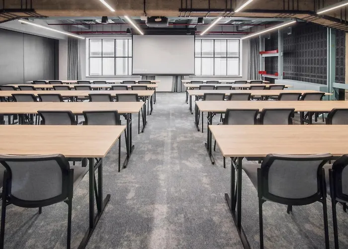 Montownia Lofts & Experience Aparthotel