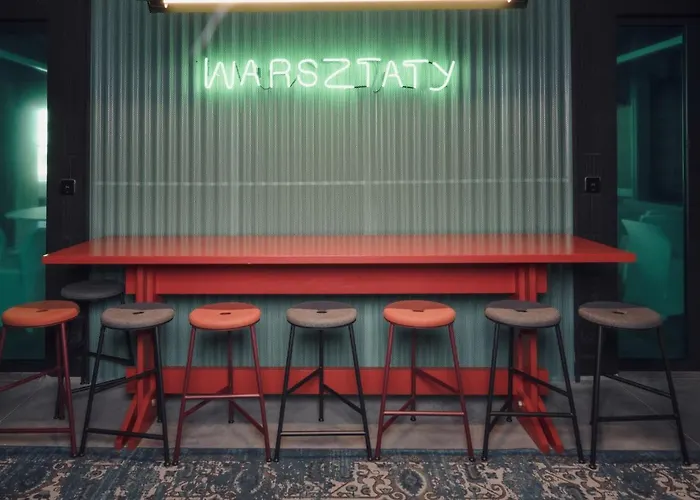 Montownia Lofts & Experience Aparthotel 4*