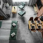 公寓式酒店 Montownia Lofts & Experience 4*