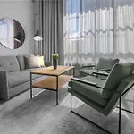 Montownia Lofts & Experience 4*