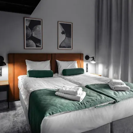 Montownia Lofts & Experience Apart Otel 4*