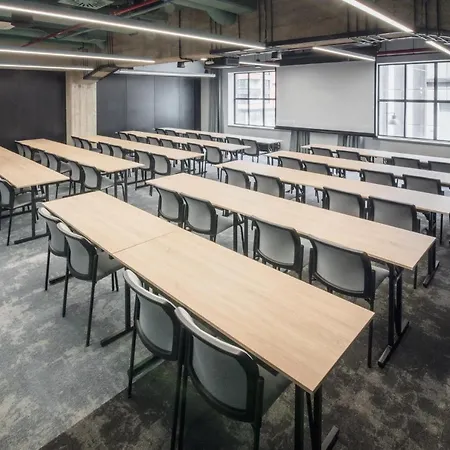 Montownia Lofts & Experience