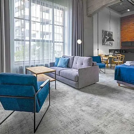 Montownia Lofts & Experience מלון דירות גדנסק