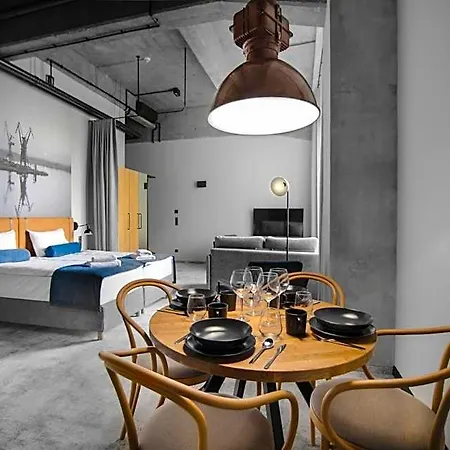 מלון דירות Montownia Lofts & Experience
