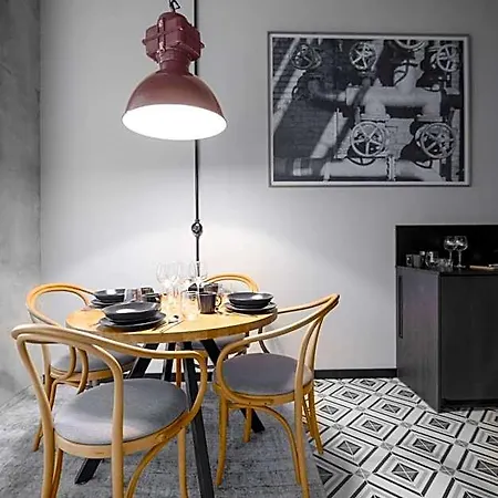 Montownia Lofts & Experience Aparthotel