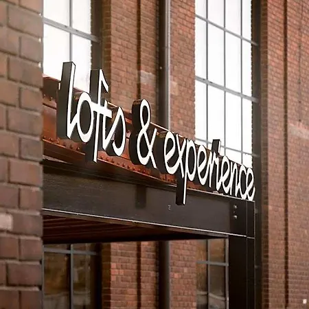 Montownia Lofts & Experience 4*