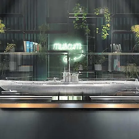 Montownia Lofts & Experience 4*