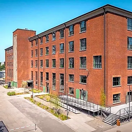 Montownia Lofts & Experience Aparthotel 4*