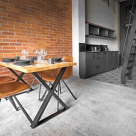 Aparthotel Montownia Lofts & Experience