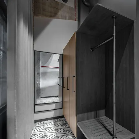 Montownia Lofts & Experience 4*