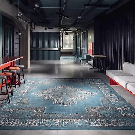 Montownia Lofts & Experience Apart Otel 4*