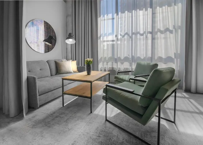 Montownia Lofts & Experience 4*