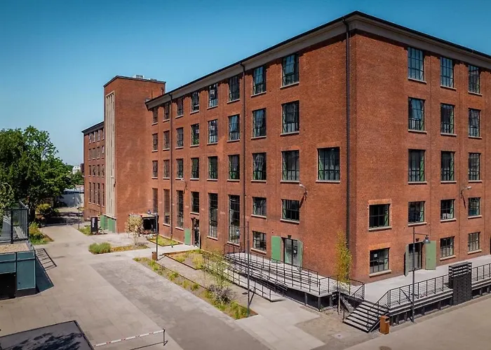 Montownia Lofts & Experience