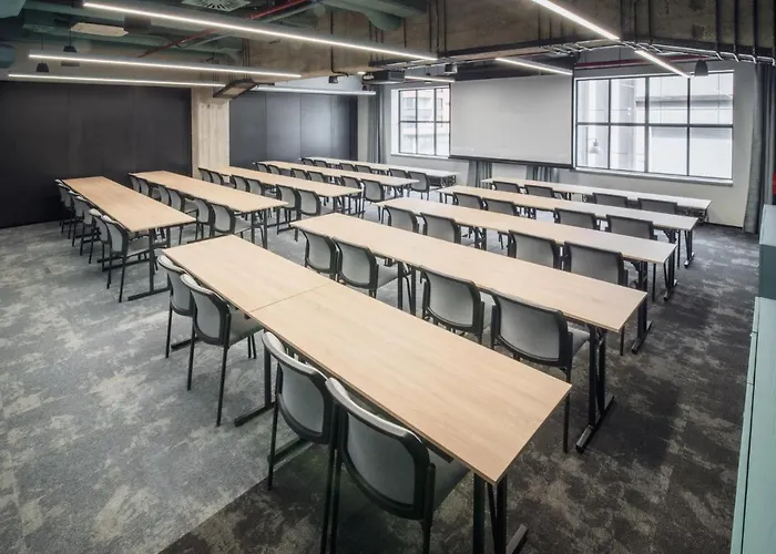 Montownia Lofts & Experience