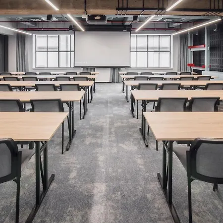 Montownia Lofts & Experience شقة فندقية